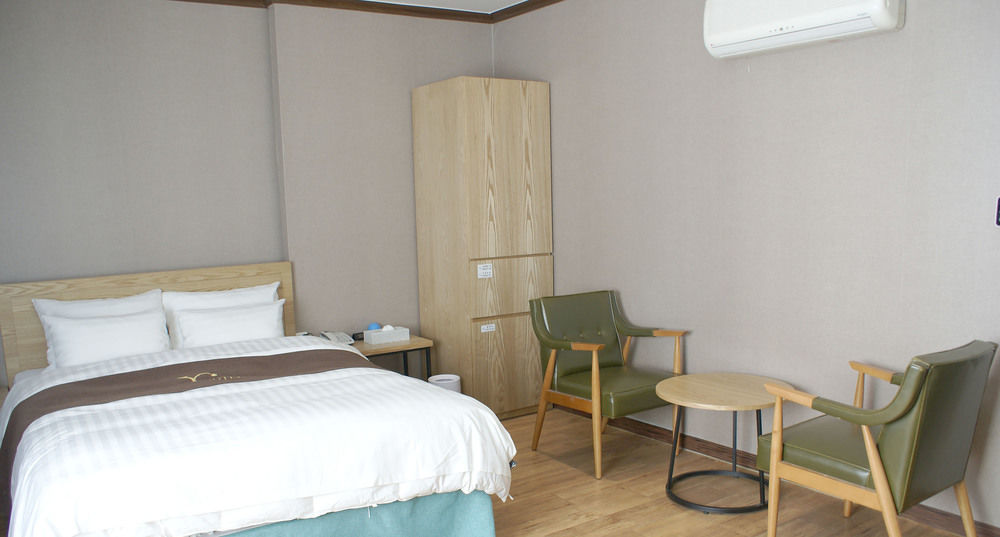 Y Ocean Hotel Йосу Экстерьер фото