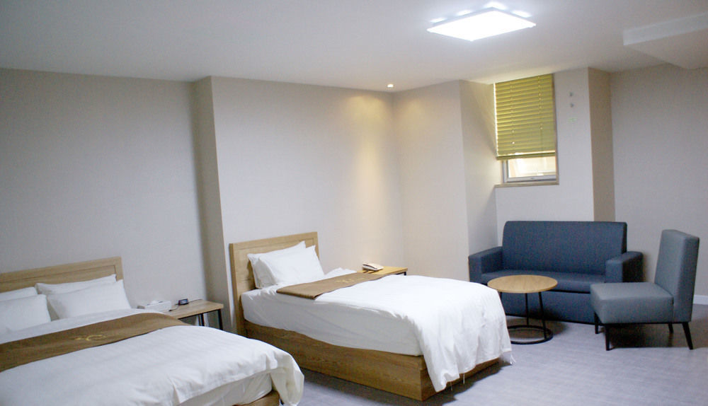Y Ocean Hotel Йосу Экстерьер фото
