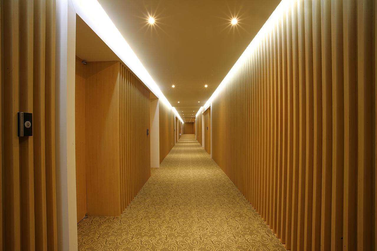 Y Ocean Hotel Йосу Экстерьер фото