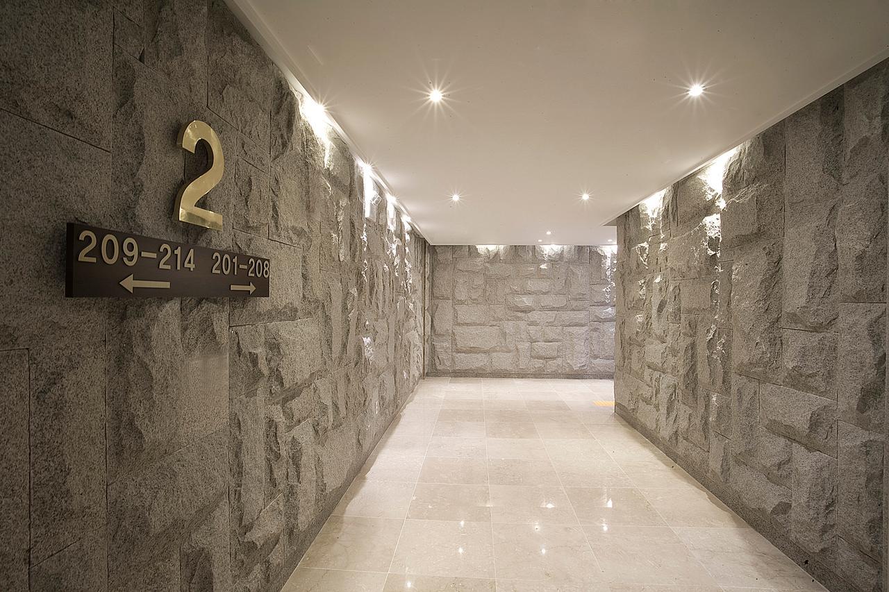 Y Ocean Hotel Йосу Экстерьер фото