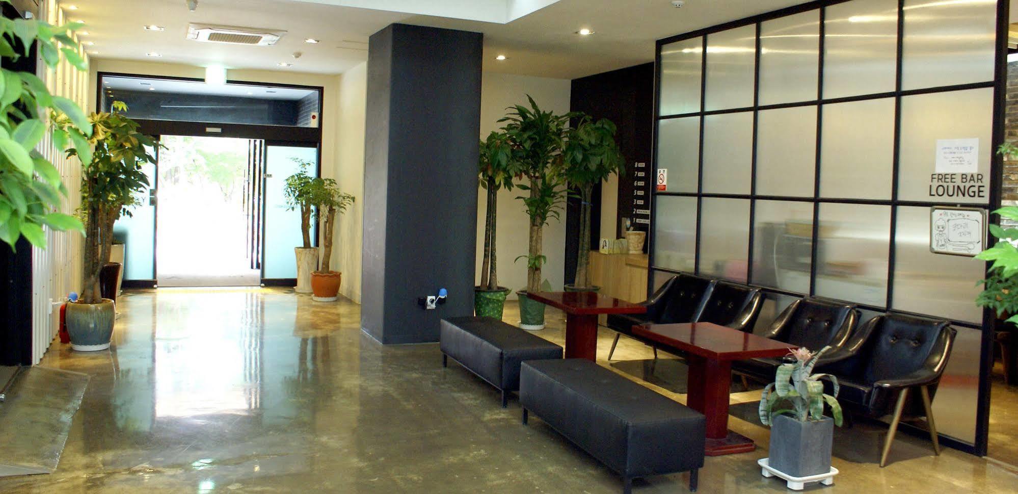 Y Ocean Hotel Йосу Экстерьер фото
